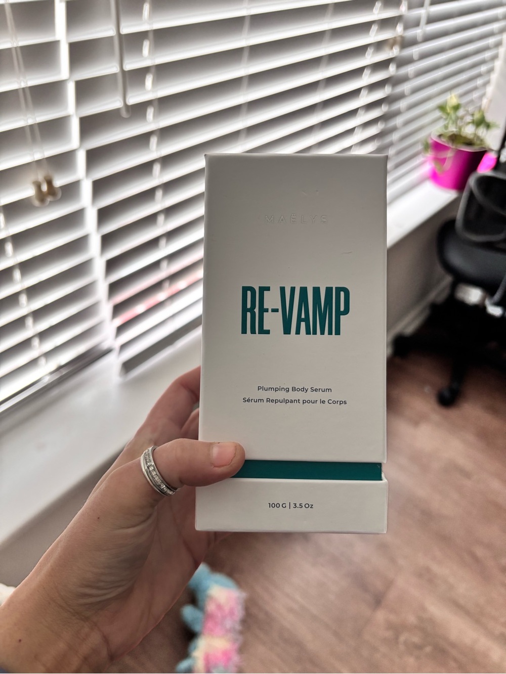 RE-VAMP Plumping Body Serum – White/Teal